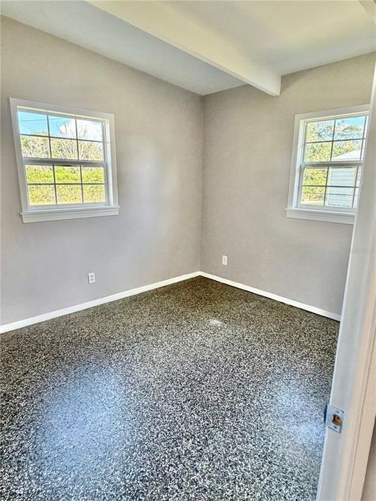 En Venta: $299,000 (2 camas, 1 baños, 888 Pies cuadrados)