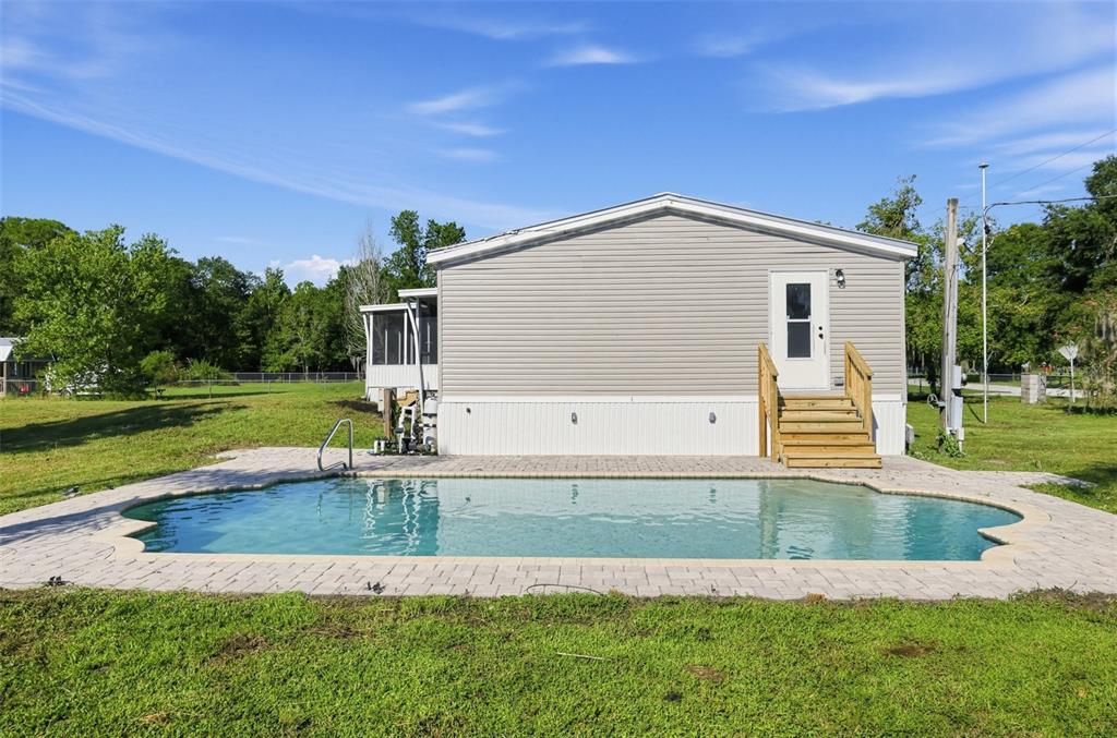 For Sale: $329,900 (3 beds, 2 baths, 1620 Square Feet)