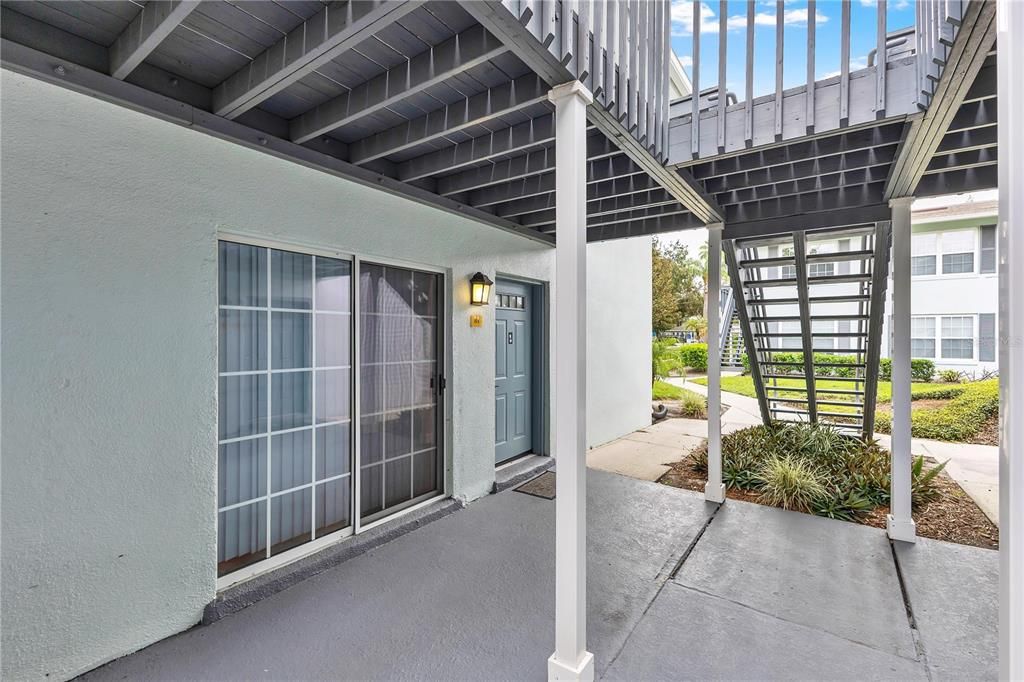For Sale: $185,000 (2 beds, 2 baths, 870 Square Feet)