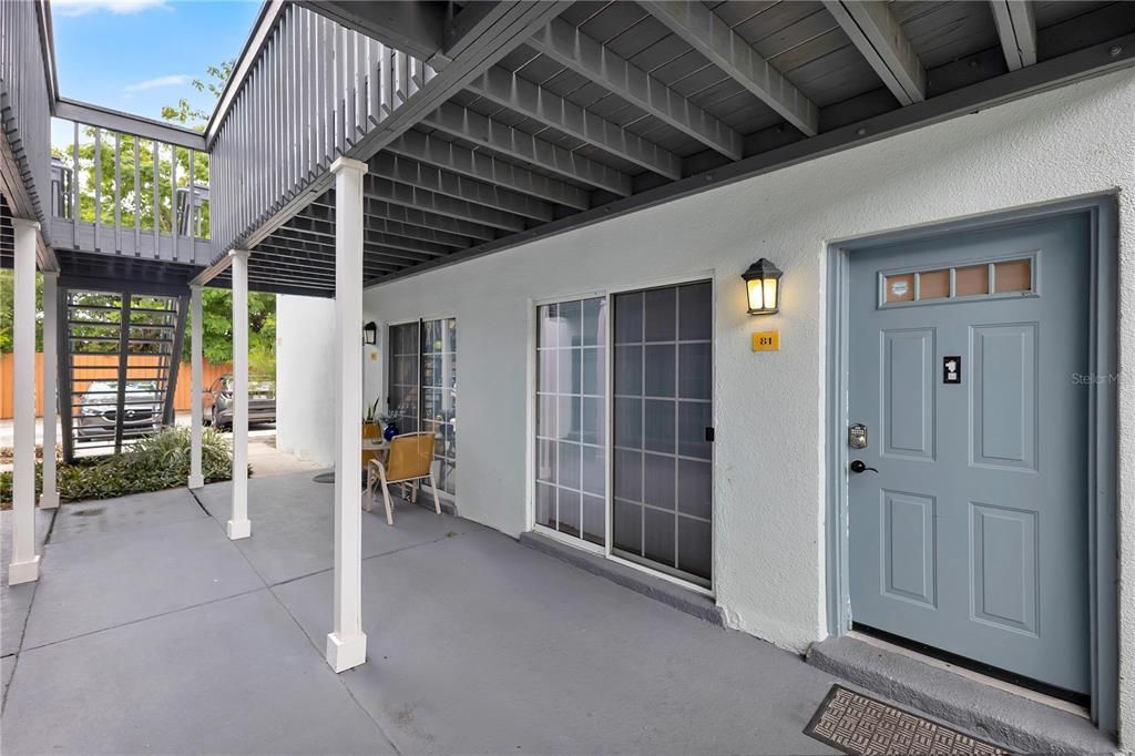 For Sale: $185,000 (2 beds, 2 baths, 870 Square Feet)