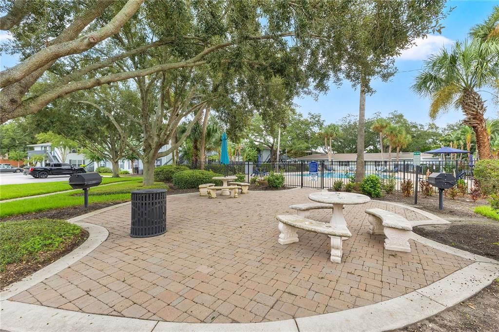 For Sale: $185,000 (2 beds, 2 baths, 870 Square Feet)