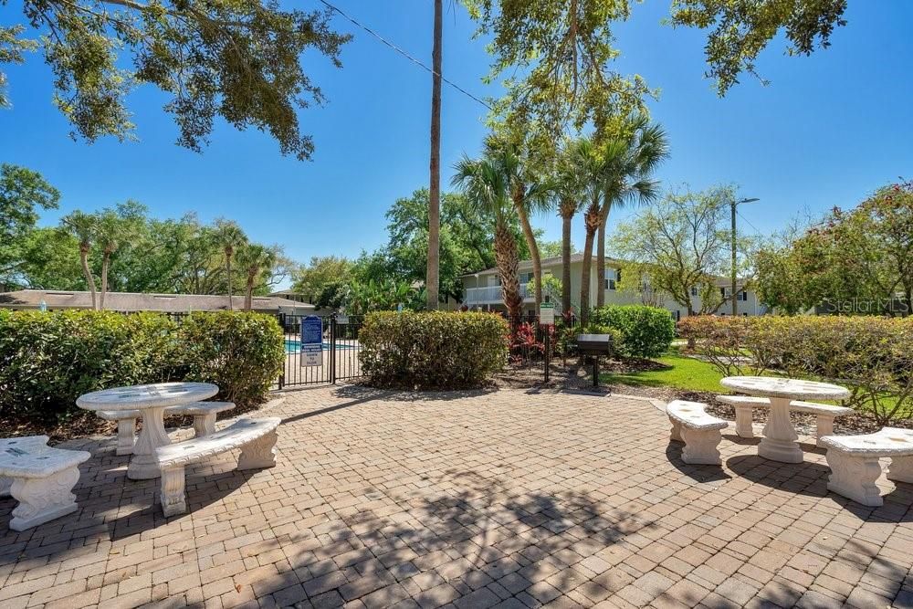For Sale: $185,000 (2 beds, 2 baths, 870 Square Feet)