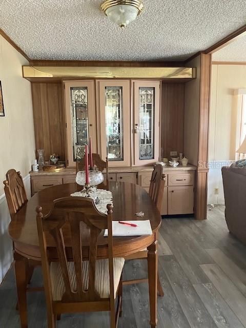 For Sale: $135,000 (2 beds, 2 baths, 1380 Square Feet)