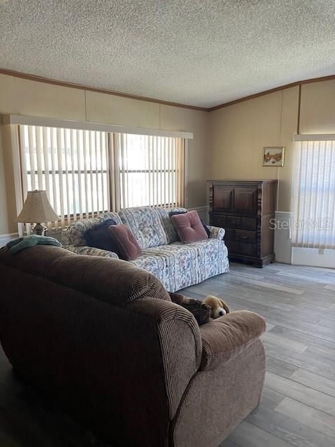 For Sale: $135,000 (2 beds, 2 baths, 1380 Square Feet)
