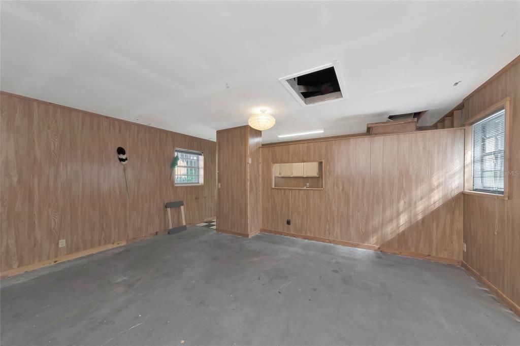 For Sale: $549,000 (3 beds, 2 baths, 1857 Square Feet)