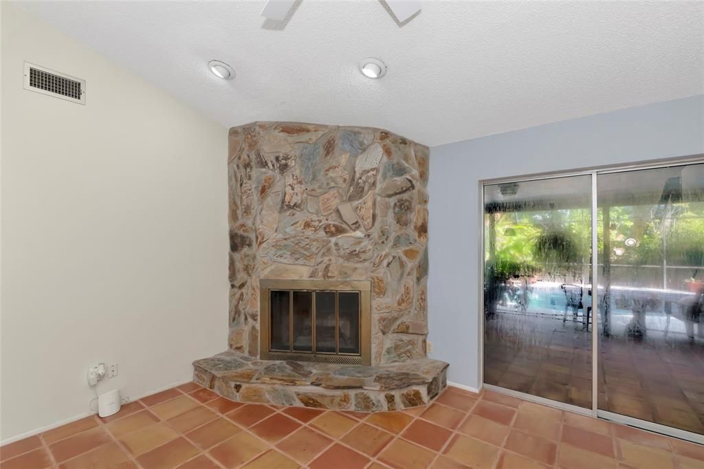 For Sale: $549,000 (3 beds, 2 baths, 1857 Square Feet)