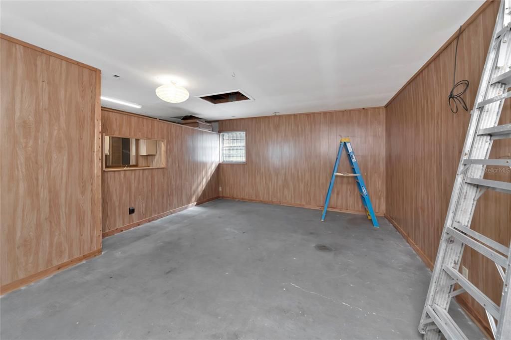 For Sale: $549,000 (3 beds, 2 baths, 1857 Square Feet)