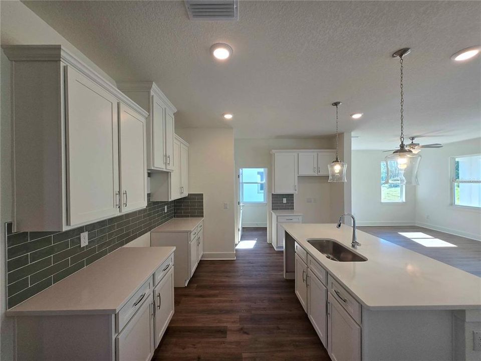 En Venta: $359,610 (3 camas, 2 baños, 1627 Pies cuadrados)