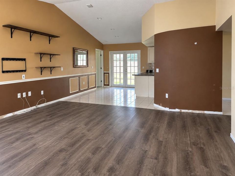 En Venta: $329,000 (3 camas, 2 baños, 1408 Pies cuadrados)