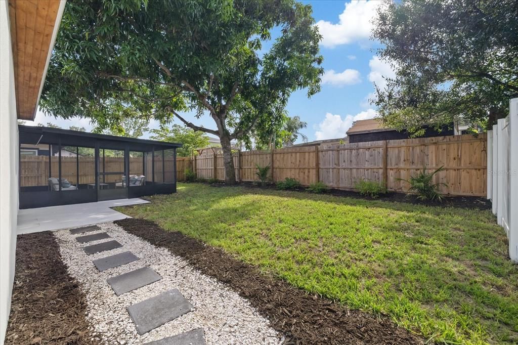 For Sale: $339,900 (3 beds, 2 baths, 1024 Square Feet)