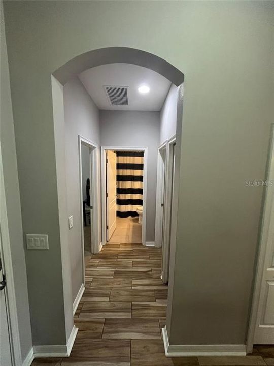 For Rent: $2,600 (4 beds, 2 baths, 1930 Square Feet)