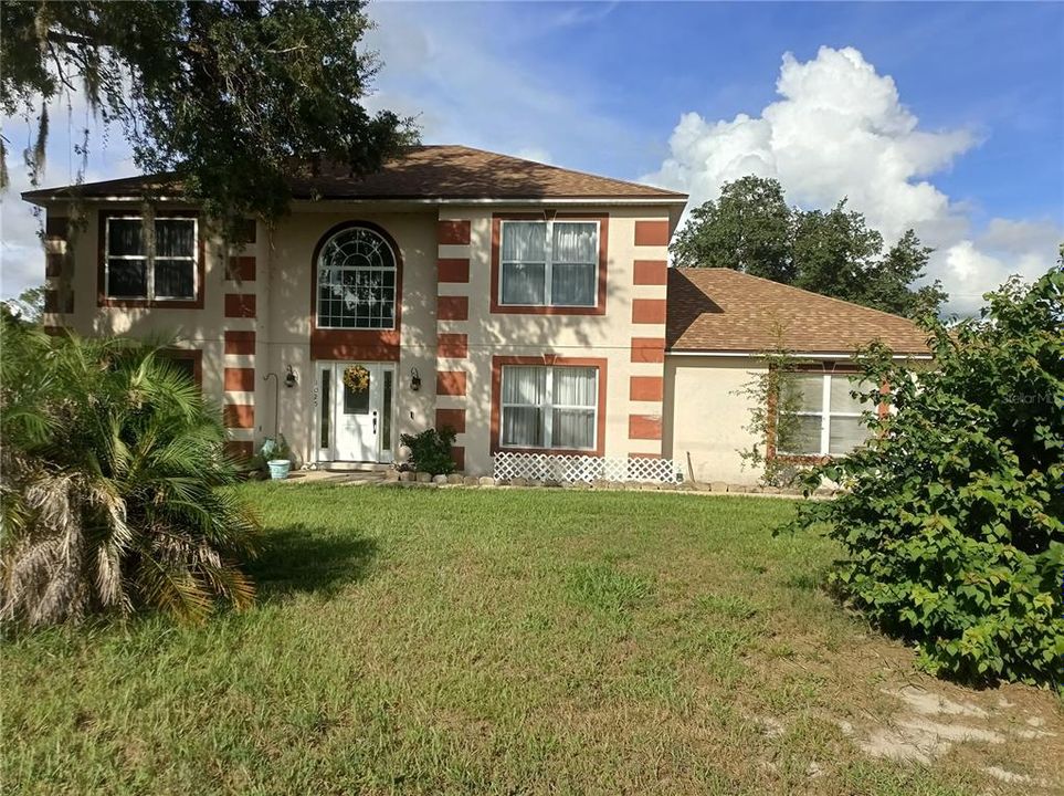 For Sale: $325,700 (4 beds, 2 baths, 2368 Square Feet)