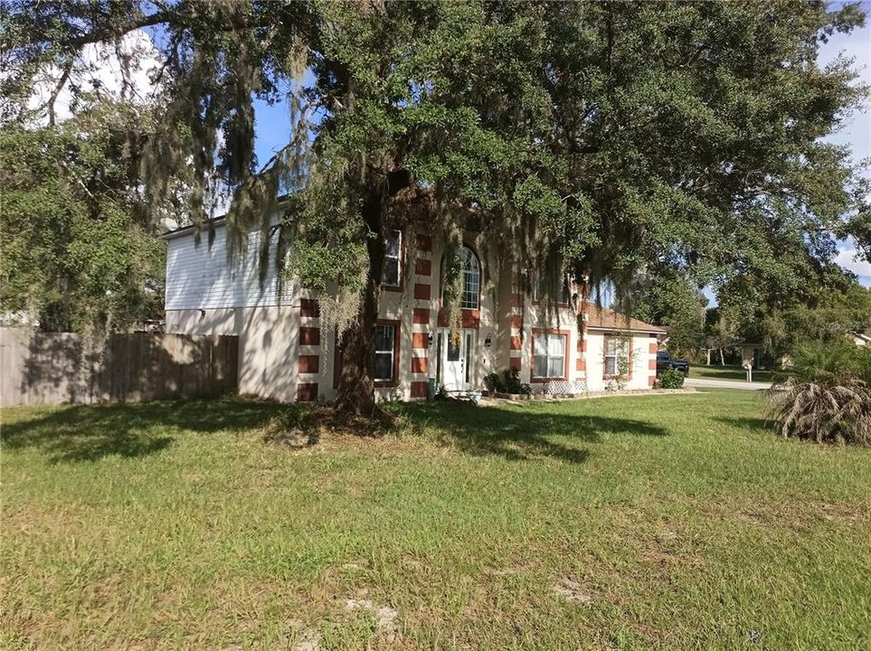 For Sale: $325,700 (4 beds, 2 baths, 2368 Square Feet)