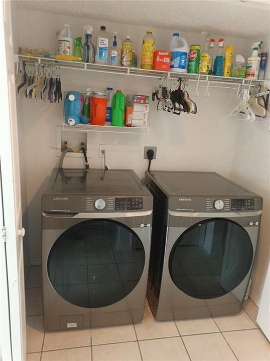 For Sale: $325,700 (4 beds, 2 baths, 2368 Square Feet)