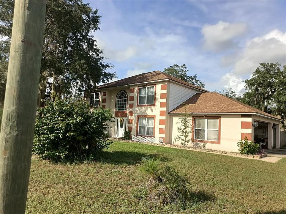 For Sale: $325,700 (4 beds, 2 baths, 2368 Square Feet)
