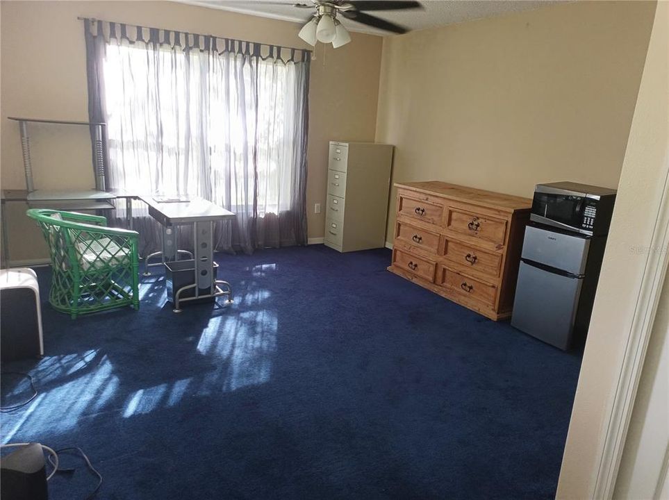 For Sale: $325,700 (4 beds, 2 baths, 2368 Square Feet)