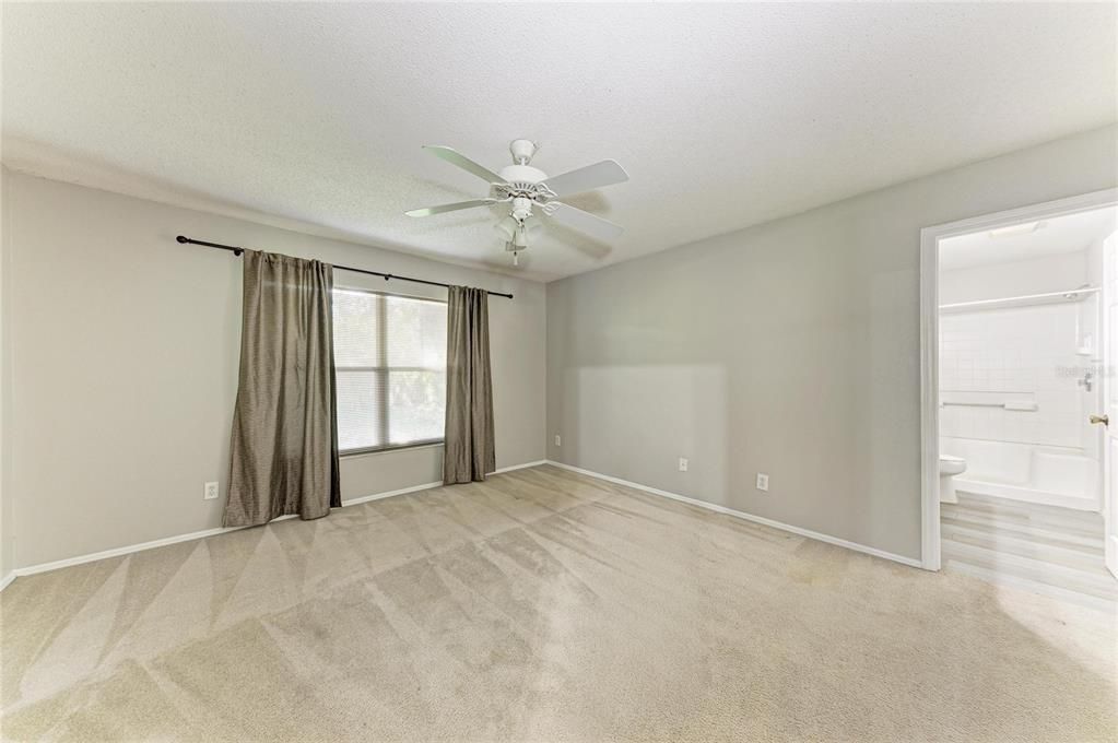For Rent: $2,350 (4 beds, 2 baths, 1601 Square Feet)