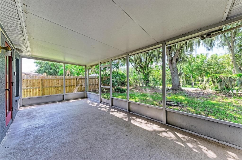 For Rent: $2,350 (4 beds, 2 baths, 1601 Square Feet)