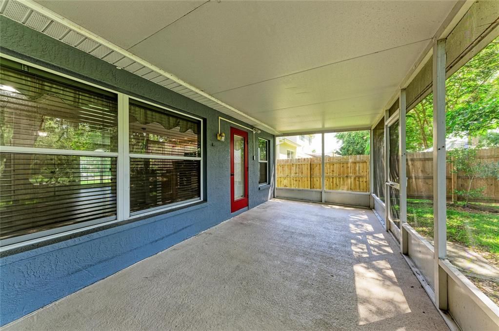 For Rent: $2,350 (4 beds, 2 baths, 1601 Square Feet)