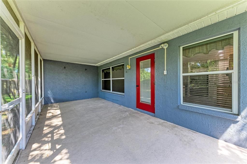 For Rent: $2,350 (4 beds, 2 baths, 1601 Square Feet)