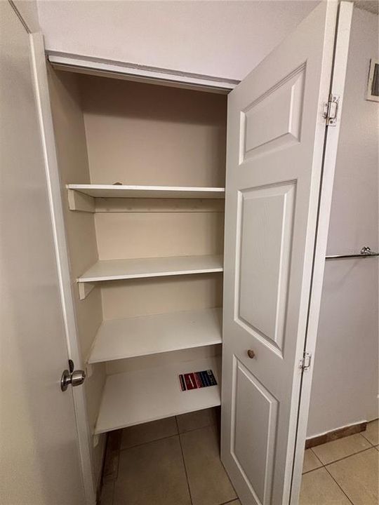 В аренду: $1,750 (2 спален, 1 ванн, 990 Квадратных фут)