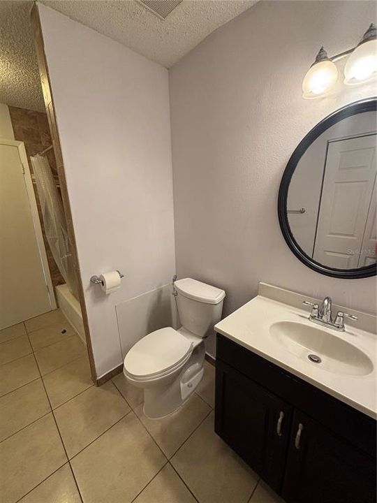 В аренду: $1,750 (2 спален, 1 ванн, 990 Квадратных фут)
