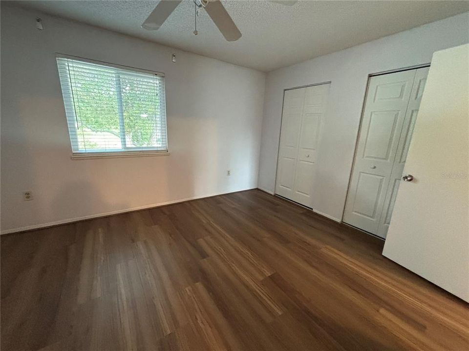 В аренду: $1,750 (2 спален, 1 ванн, 990 Квадратных фут)
