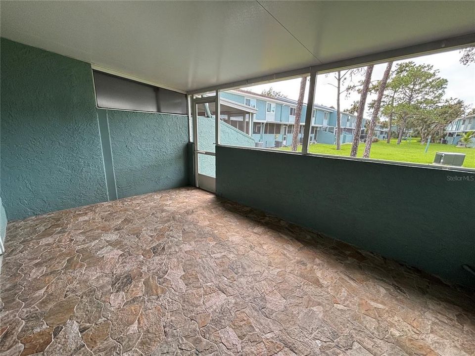 В аренду: $1,750 (2 спален, 1 ванн, 990 Квадратных фут)