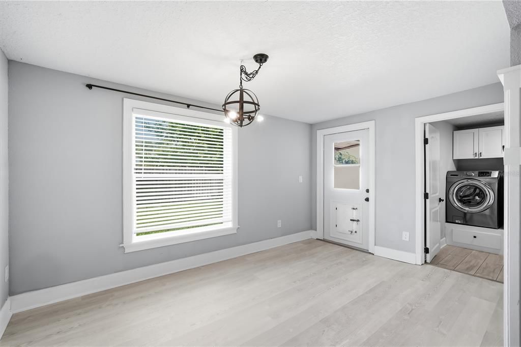 В аренду: $2,495 (3 спален, 2 ванн, 1533 Квадратных фут)