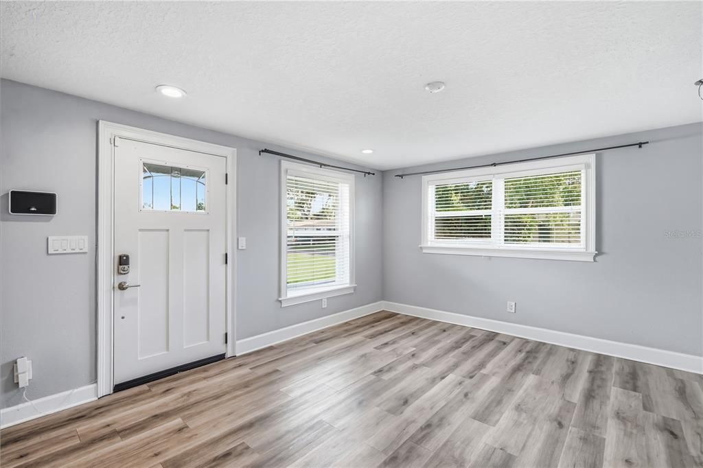 В аренду: $2,495 (3 спален, 2 ванн, 1533 Квадратных фут)