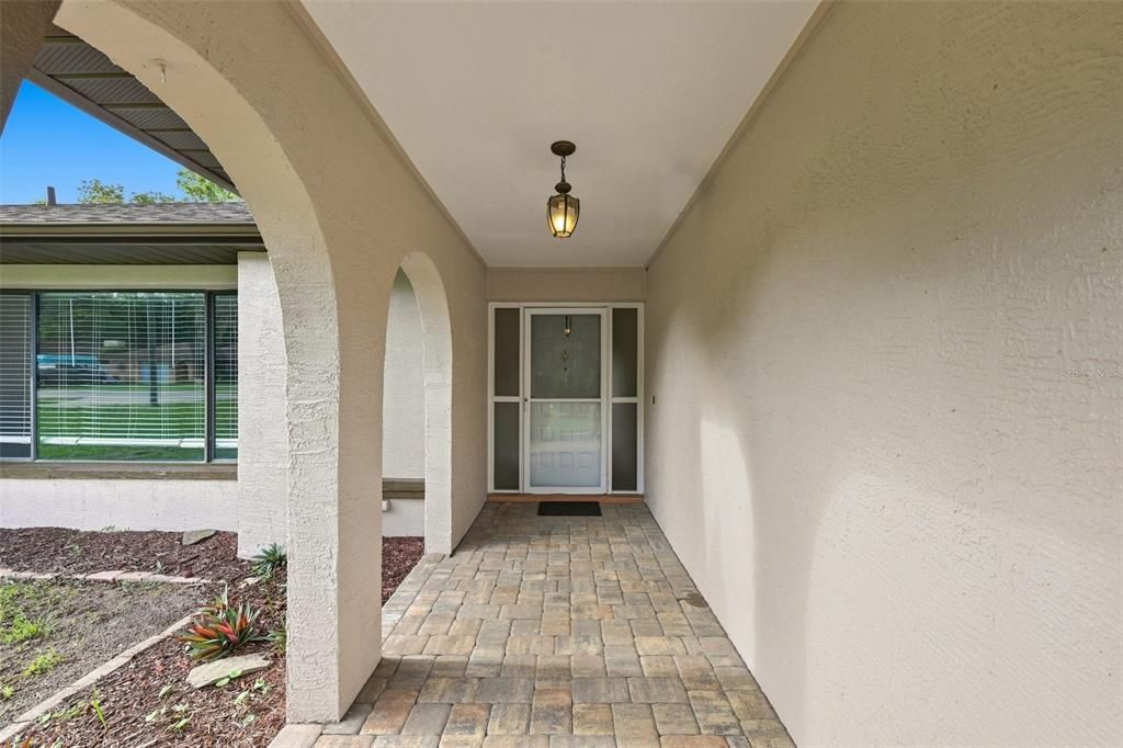 For Sale: $299,900 (2 beds, 2 baths, 1749 Square Feet)