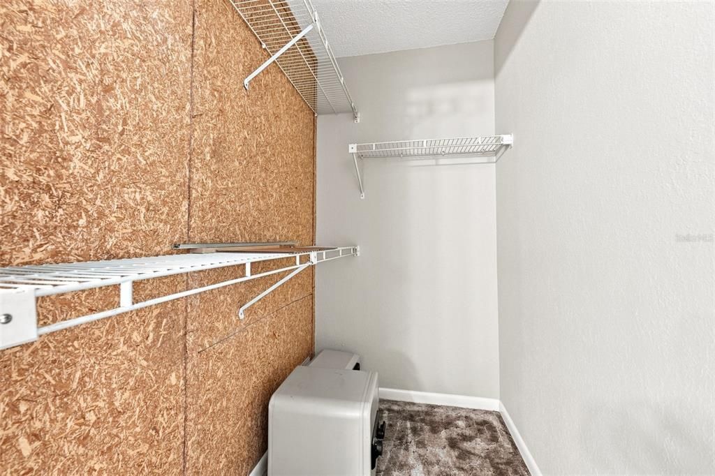 For Sale: $299,900 (2 beds, 2 baths, 1749 Square Feet)