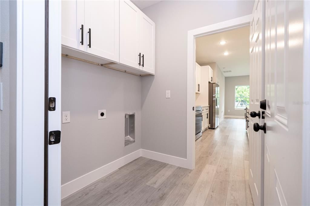 En Venta: $330,000 (4 camas, 3 baños, 1893 Pies cuadrados)