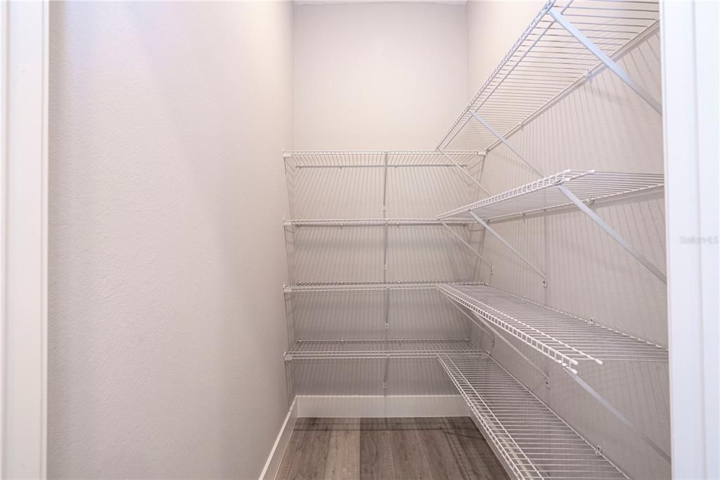 En Venta: $330,000 (4 camas, 3 baños, 1893 Pies cuadrados)
