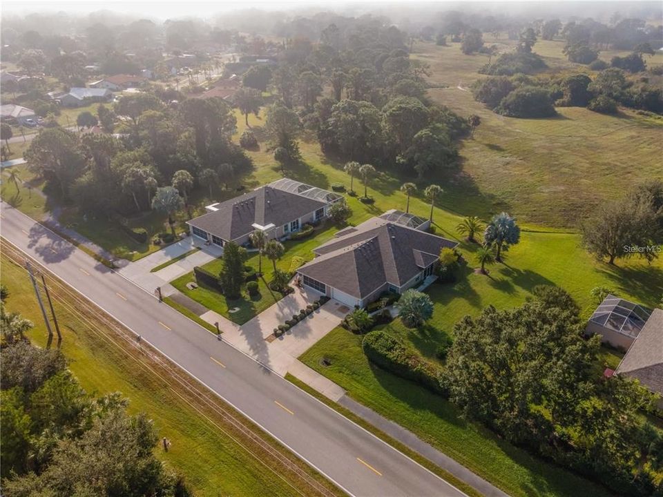 На продажу: $279,900 (2 спален, 2 ванн, 1460 Квадратных фут)