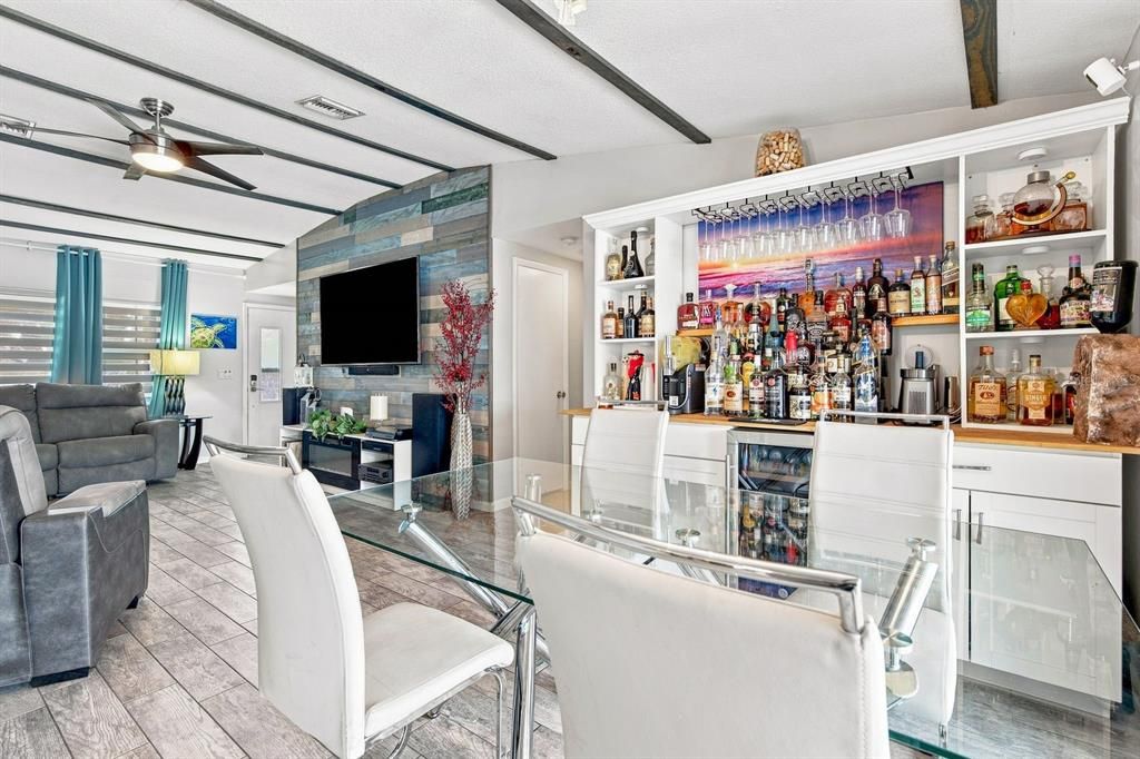 На продажу: $449,000 (3 спален, 3 ванн, 1762 Квадратных фут)