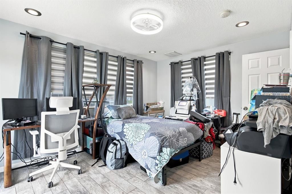 На продажу: $449,000 (3 спален, 3 ванн, 1762 Квадратных фут)