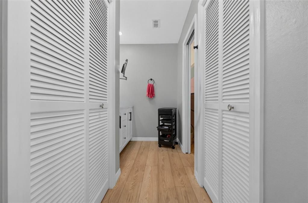 На продажу: $215,000 (2 спален, 2 ванн, 1143 Квадратных фут)