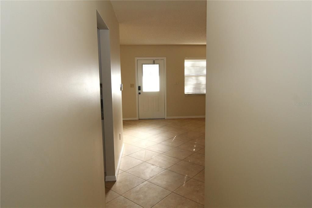 For Rent: $1,600 (2 beds, 2 baths, 984 Square Feet)