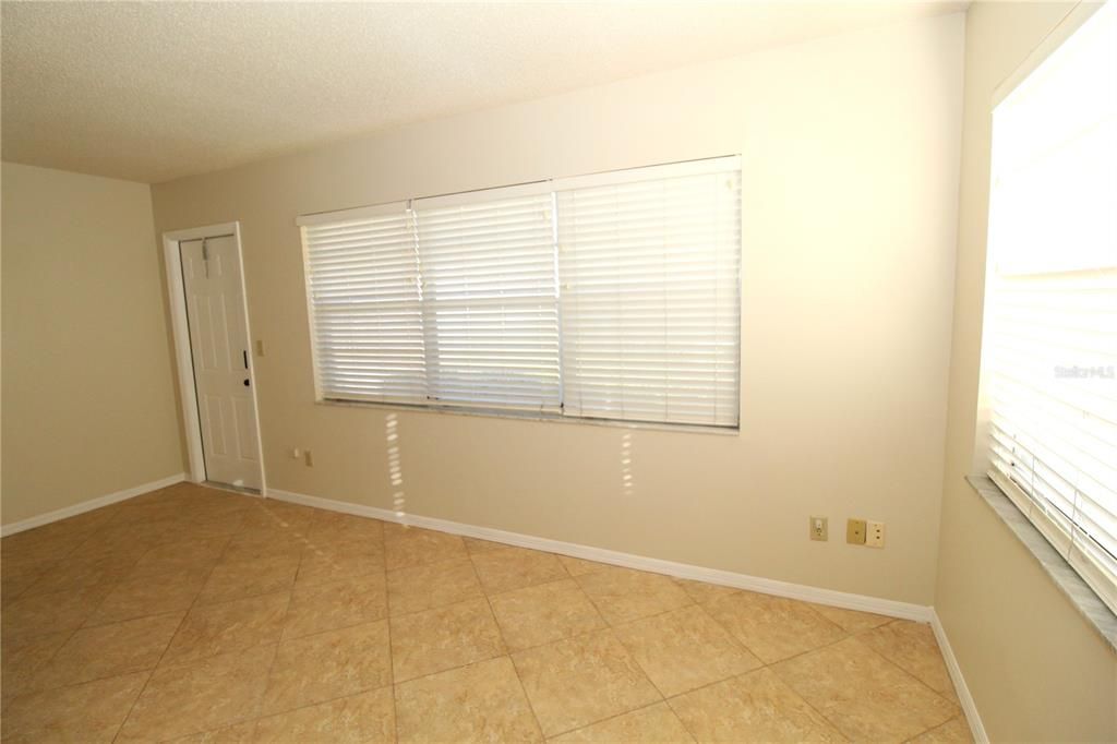 For Rent: $1,600 (2 beds, 2 baths, 984 Square Feet)