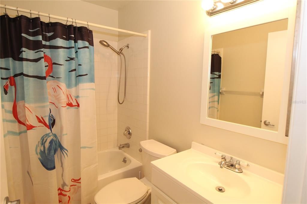 For Rent: $1,600 (2 beds, 2 baths, 984 Square Feet)