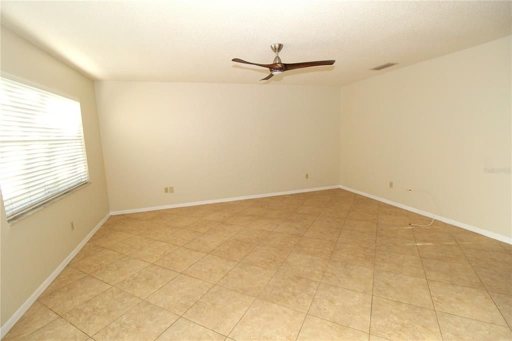 For Rent: $1,600 (2 beds, 2 baths, 984 Square Feet)