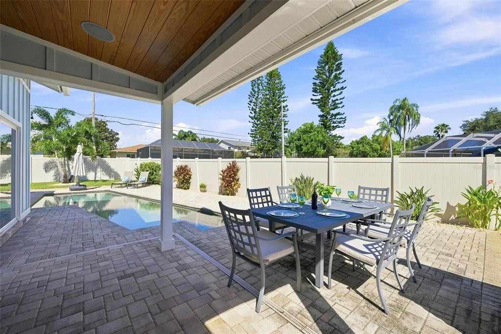 En Venta: $795,000 (4 camas, 2 baños, 2537 Pies cuadrados)