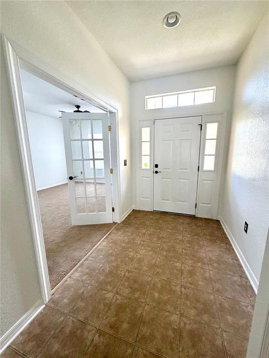 En Venta: $310,000 (3 camas, 2 baños, 1683 Pies cuadrados)