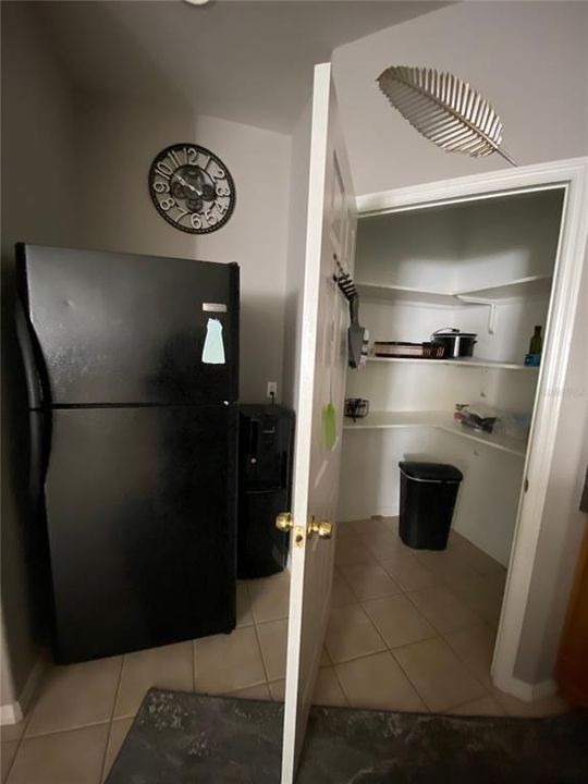 For Rent: $1,600 (2 beds, 2 baths, 1327 Square Feet)