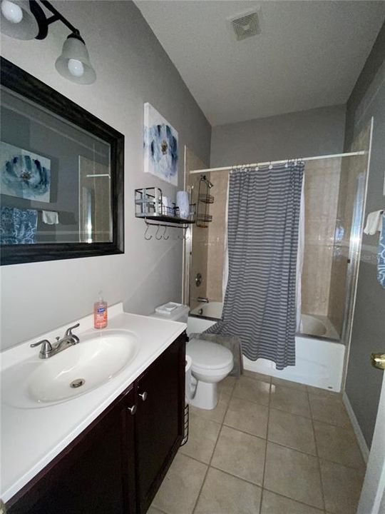 For Rent: $1,600 (2 beds, 2 baths, 1327 Square Feet)