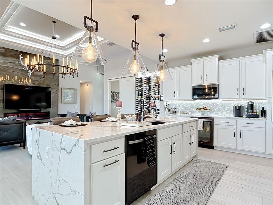 For Sale: $1,900,000 (3 beds, 3 baths, 2882 Square Feet)