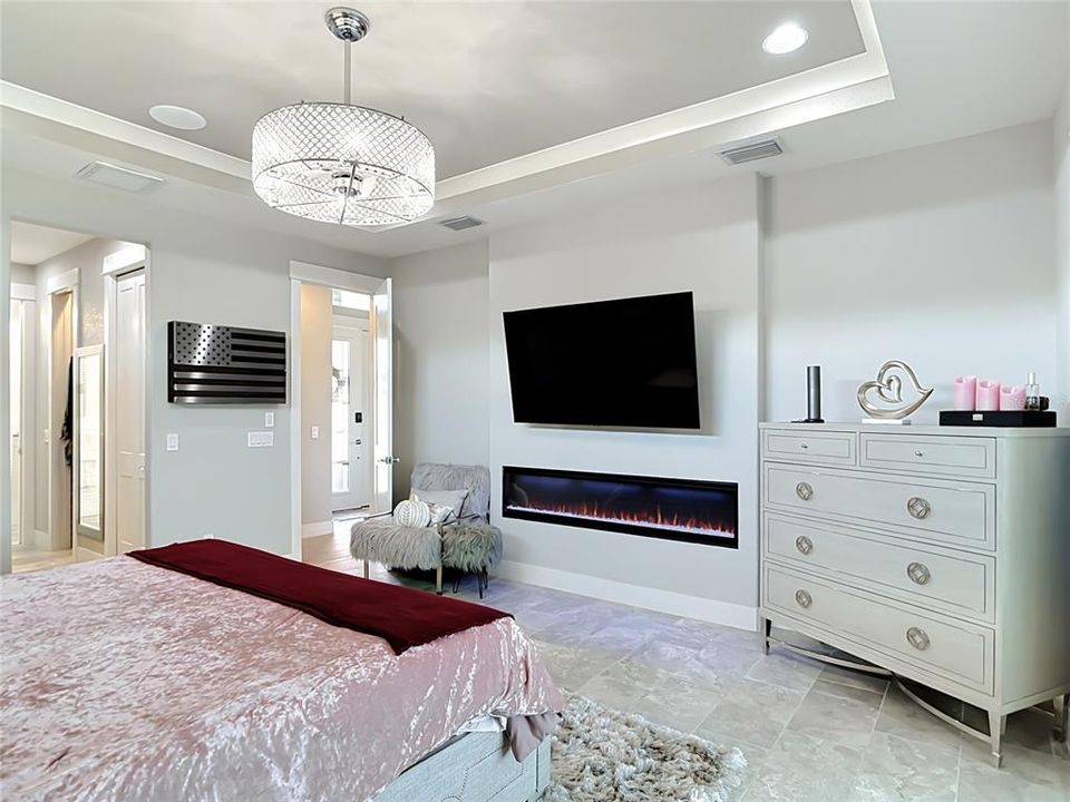 For Sale: $1,900,000 (3 beds, 3 baths, 2882 Square Feet)