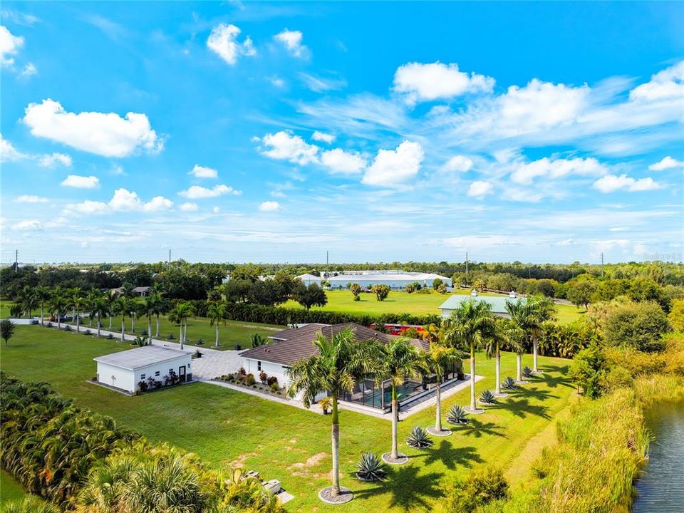 For Sale: $1,900,000 (3 beds, 3 baths, 2882 Square Feet)