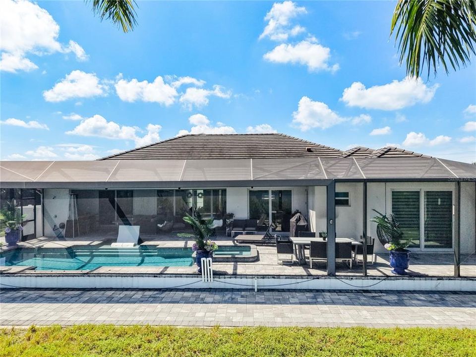 For Sale: $1,900,000 (3 beds, 3 baths, 2882 Square Feet)